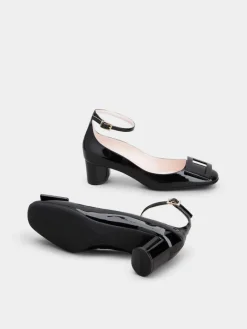Roger Vivier Ankle Strap U Look Pumps in patent leather New