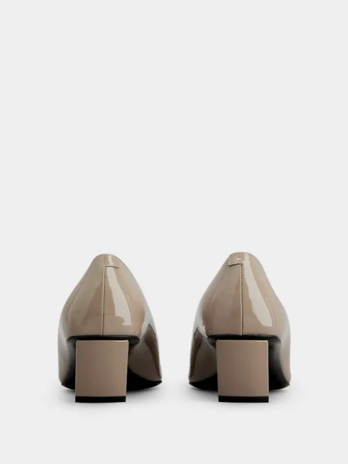 Roger Vivier Belle Vivier Pumps in patent leather Hot