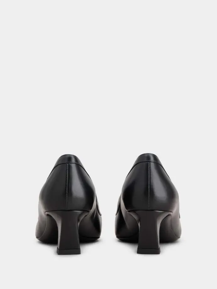 Roger Vivier Trompette Pumps in leather Sale