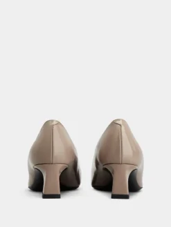 Roger Vivier Trompette Pumps in patent leather Outlet