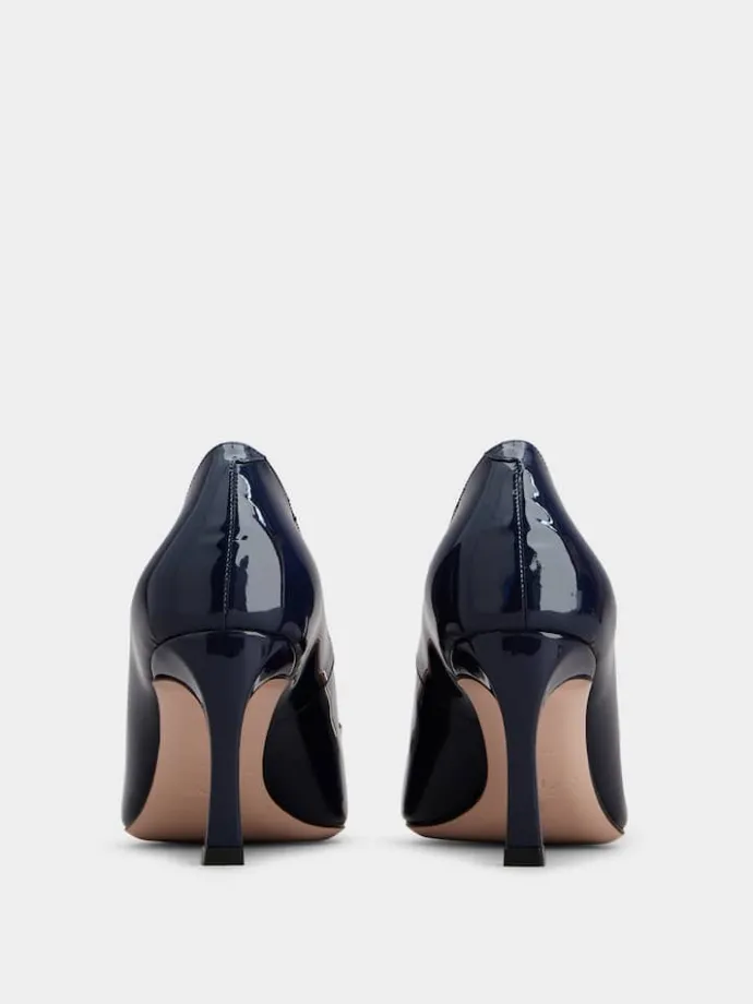 Roger Vivier Trompette Pumps in patent leather Hot