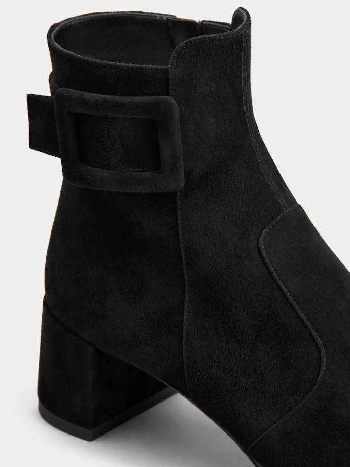 Roger Vivier Très Vivier Booties in suede Hot