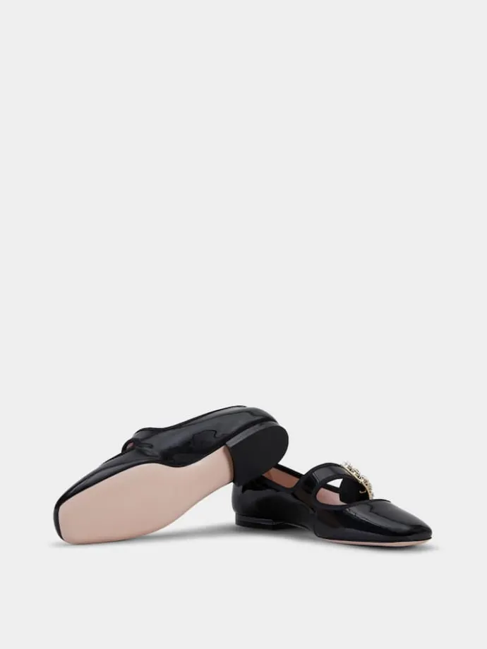 Roger Vivier Très Vivier Mary Janes in patent leather Sale