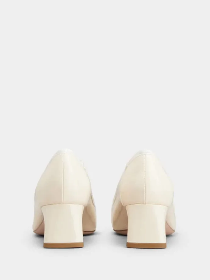 Roger Vivier Très Vivier Pumps in patent leather Sale