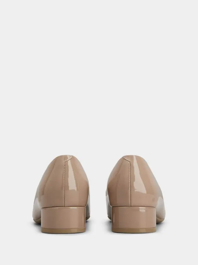 Roger Vivier U Look Ballerinas in patent leather Sale