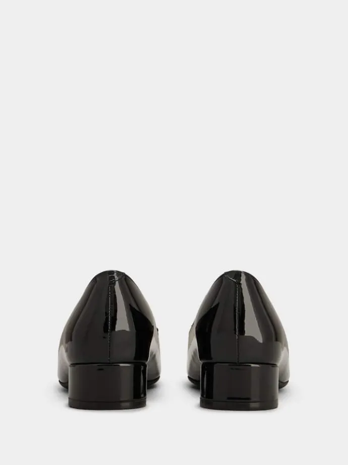 Roger Vivier U Look Ballerinas in patent leather Discount