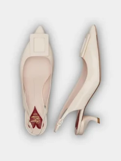 Roger Vivier Virgule Slingback Pumps in patent leather Hot