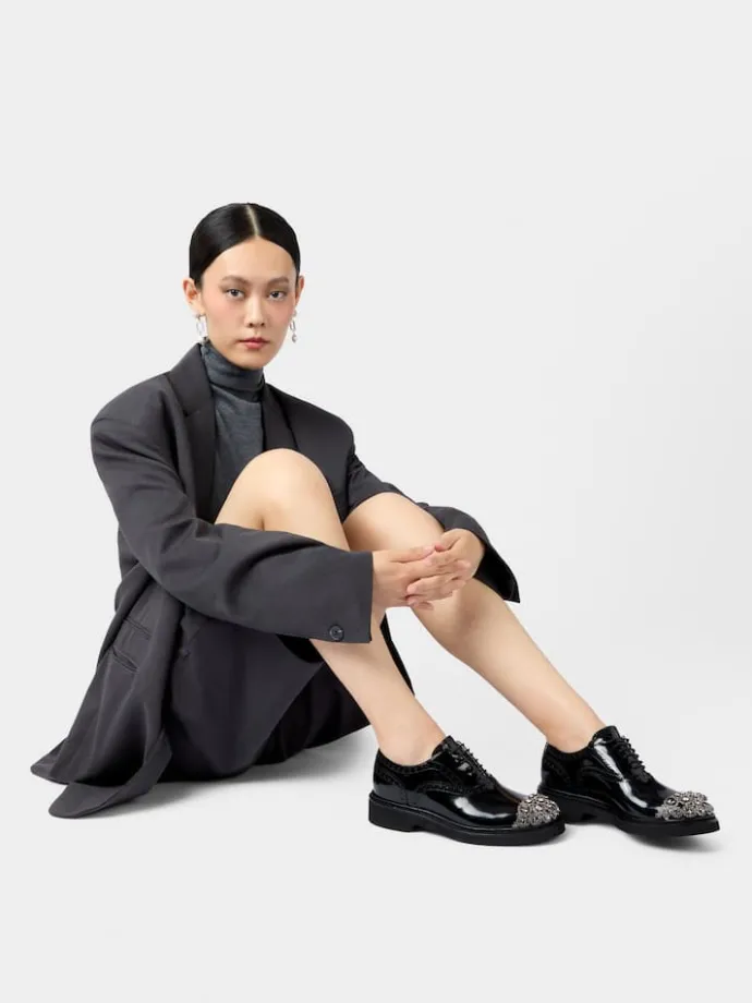 Roger Vivier Viv' Rangers Lace-ups in leather Clearance